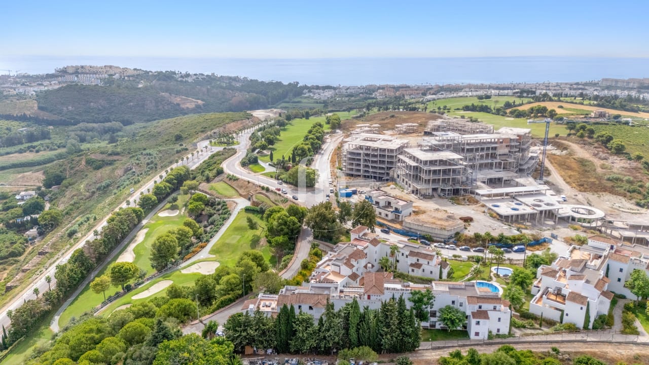 Beautiful Two Bedroom Apartment Close to Doña Julia Golf and the Beach — alternate view