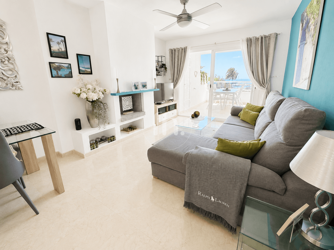 Superb one bedroom apartment for sale next to Estepona port with sea views — alternate view