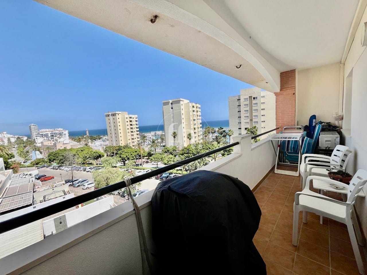 Fantastic three bedroom apartment with stunning marina and sea views next to Estepona Port — alternate view